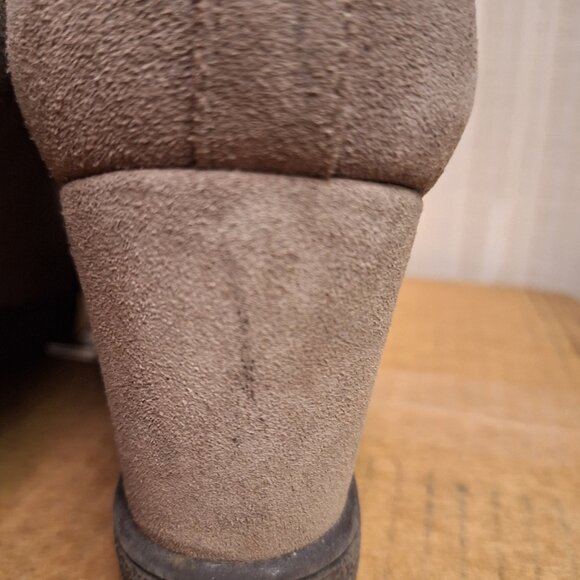 Easy Spirit Wedge Ankle Booties - Size 8W - Picture 4 of 6